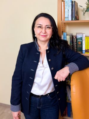 Frau Elvira Alieva