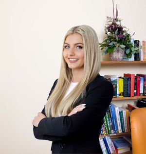 Frau Christine Wanitschek